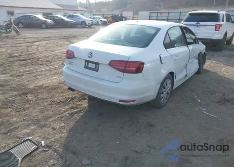 2017 Volkswagen Jetta 1.4T S z USA, uszkodzony, nr VIN 3VW2B7AJ1HM277880